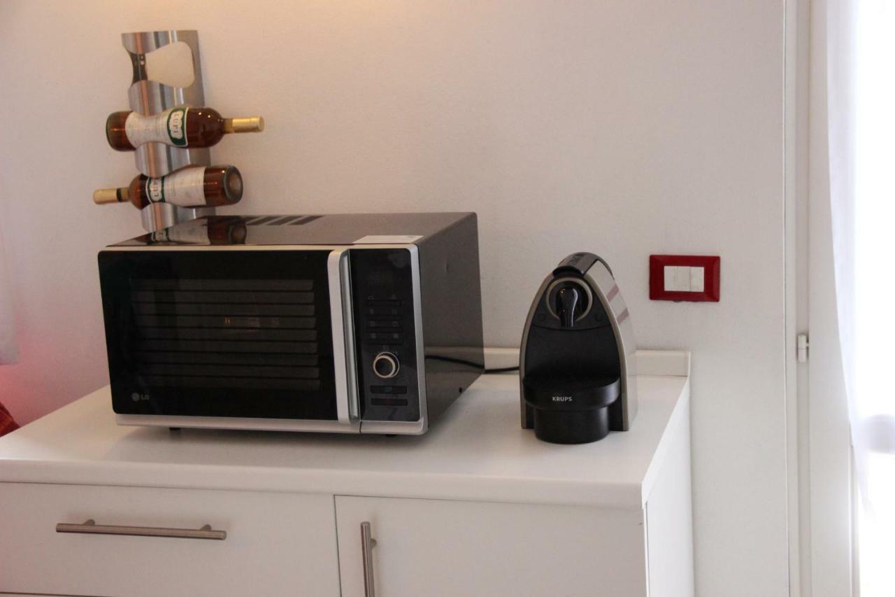 Appartamento Casa Vacanze Spiaggia D'Oro 데센자노델가르다 외부 사진